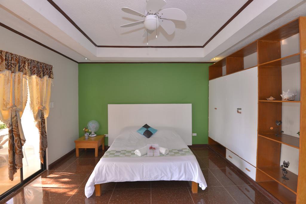 Lanas Beach Resort Romblon Island Szoba fotó