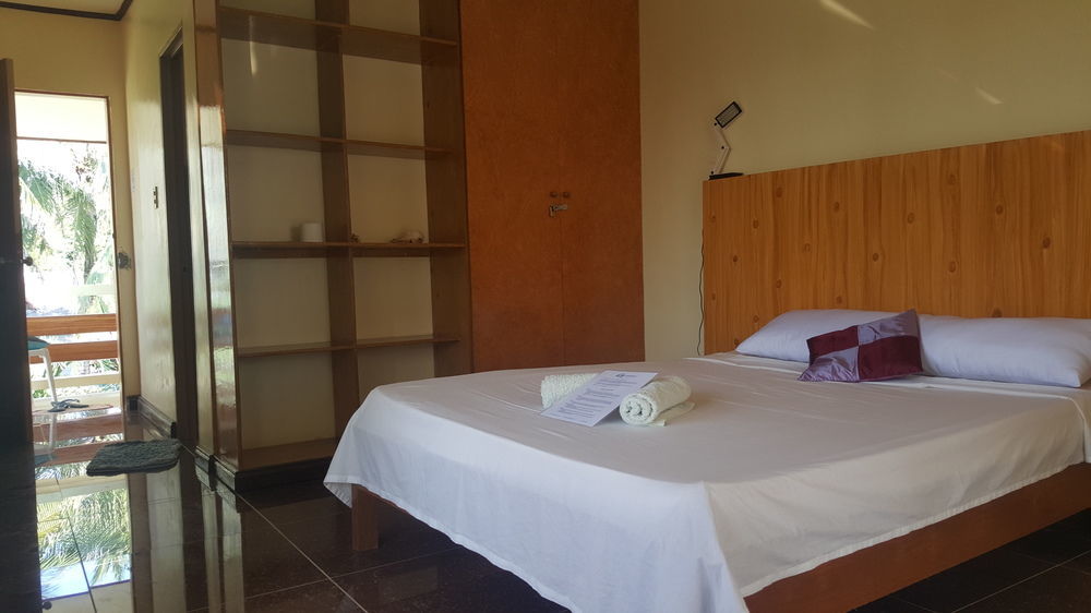 Lanas Beach Resort Romblon Island Kültér fotó